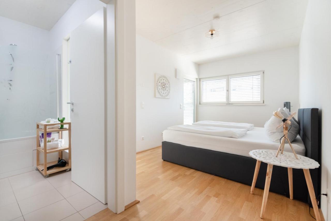 Helles, Neues Dg Apartment Mit Blick Zum Donauturm Wien Exteriör bild