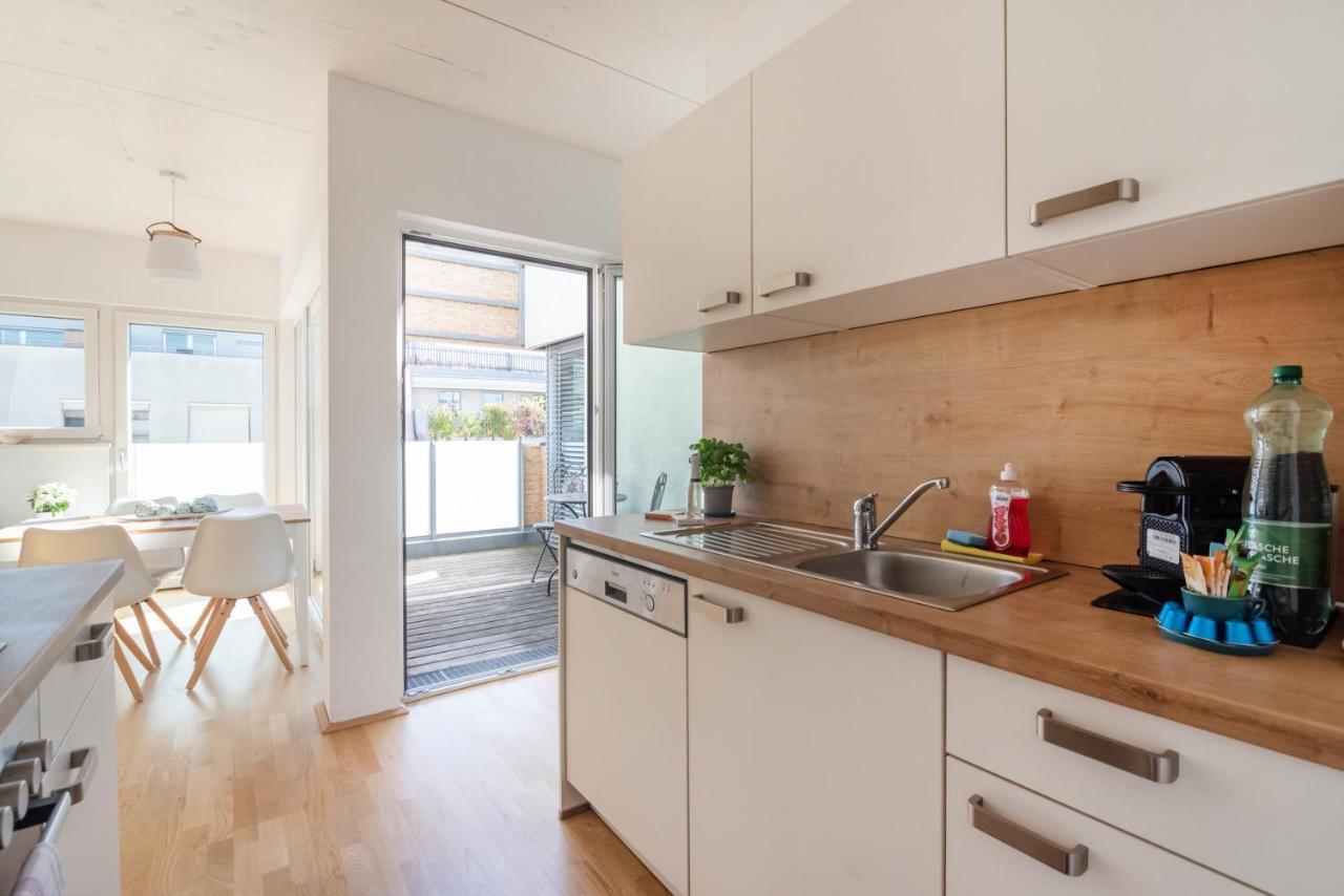 Helles, Neues Dg Apartment Mit Blick Zum Donauturm Wien Exteriör bild
