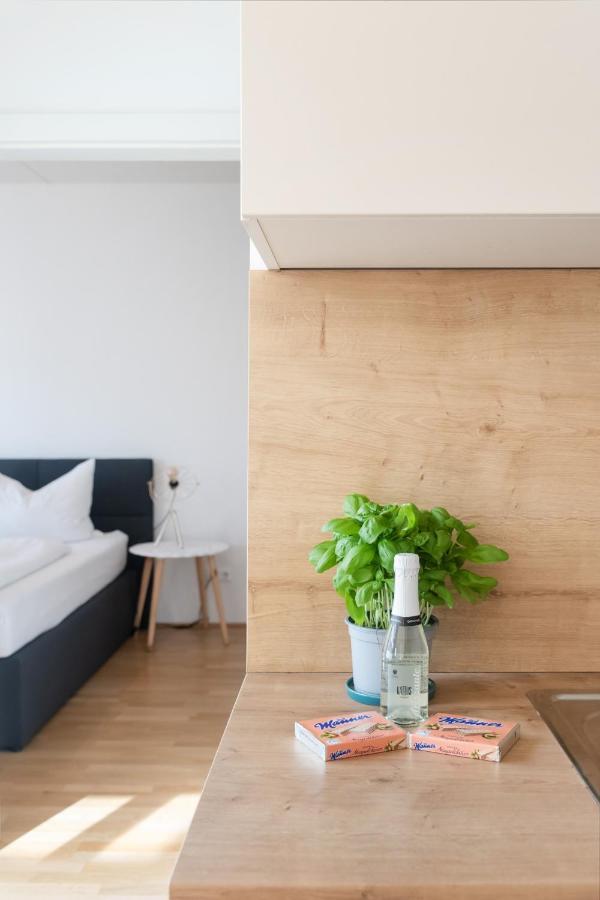 Helles, Neues Dg Apartment Mit Blick Zum Donauturm Wien Exteriör bild